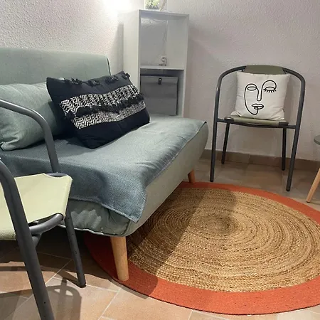 Charmante Maison Rénovée, à Pied, Cour Privée