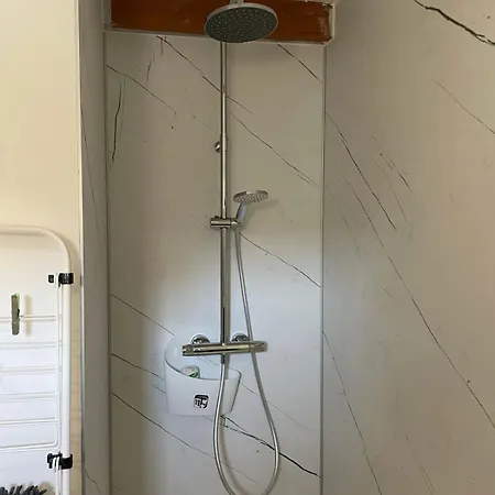 Charmante Maison Rénovée, à Pied, Cour Privée Casa vacanze