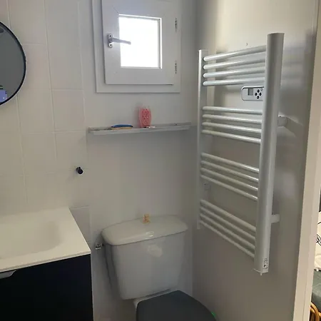 Charmante Maison Rénovée, à Pied, Cour Privée Casa vacanze