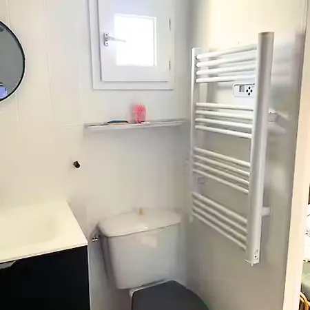 Charmante Maison Rénovée, à Pied, Cour Privée *