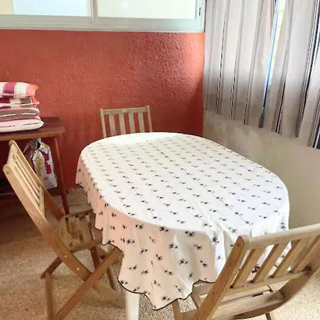 Charmante Maison Renovee, A Pied, Cour Privee